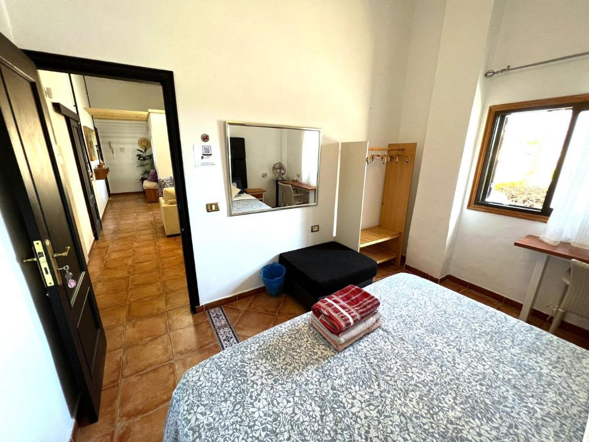 Alcamar Habitacion Privada Con Las Areas De Sala, Cocina Y Bano Que Se Comparten Cerca Al Mar! Alcalá la Real Eksteriør billede