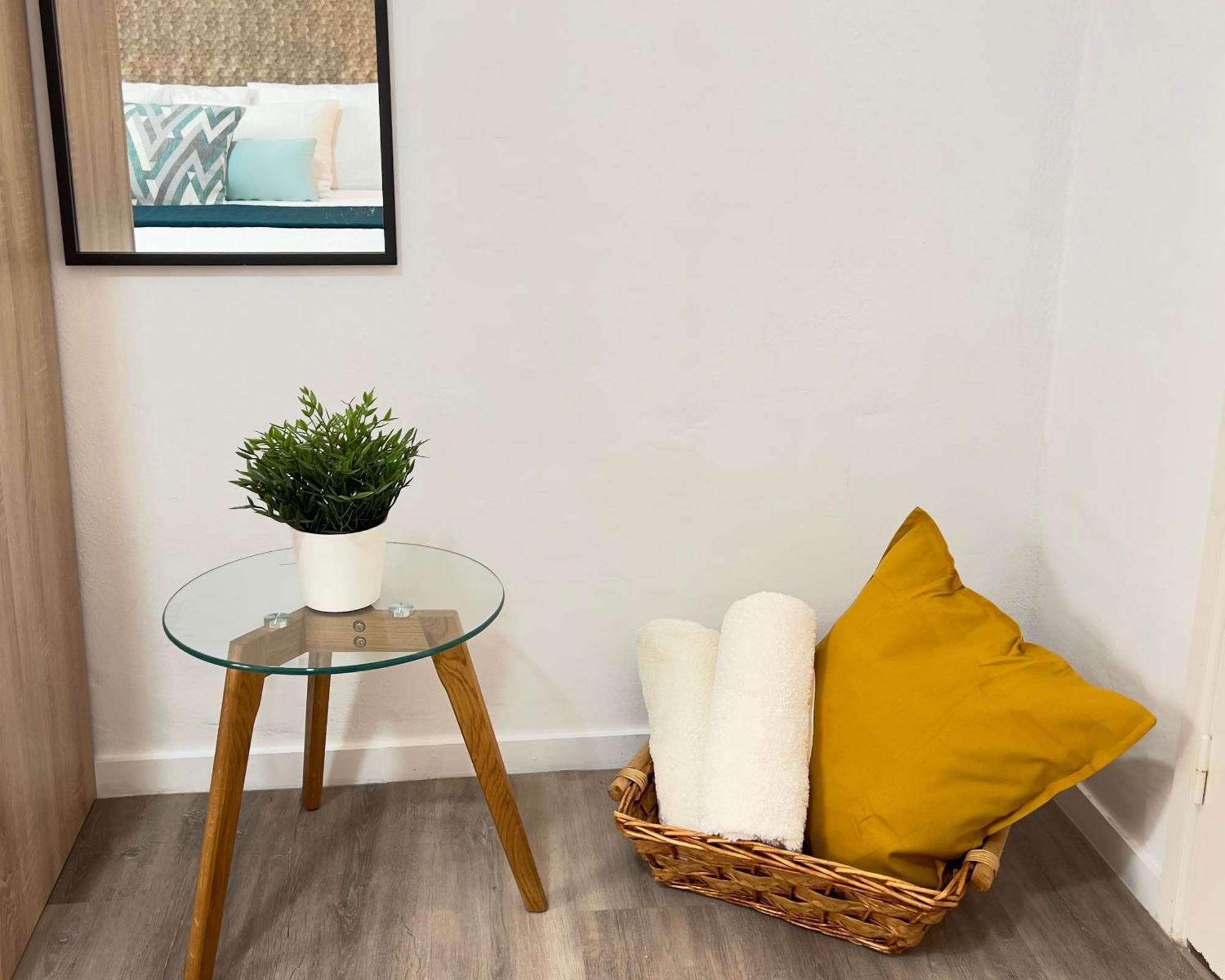 Alcamar Habitacion Privada Con Las Areas De Sala, Cocina Y Bano Que Se Comparten Cerca Al Mar! Alcalá la Real Eksteriør billede
