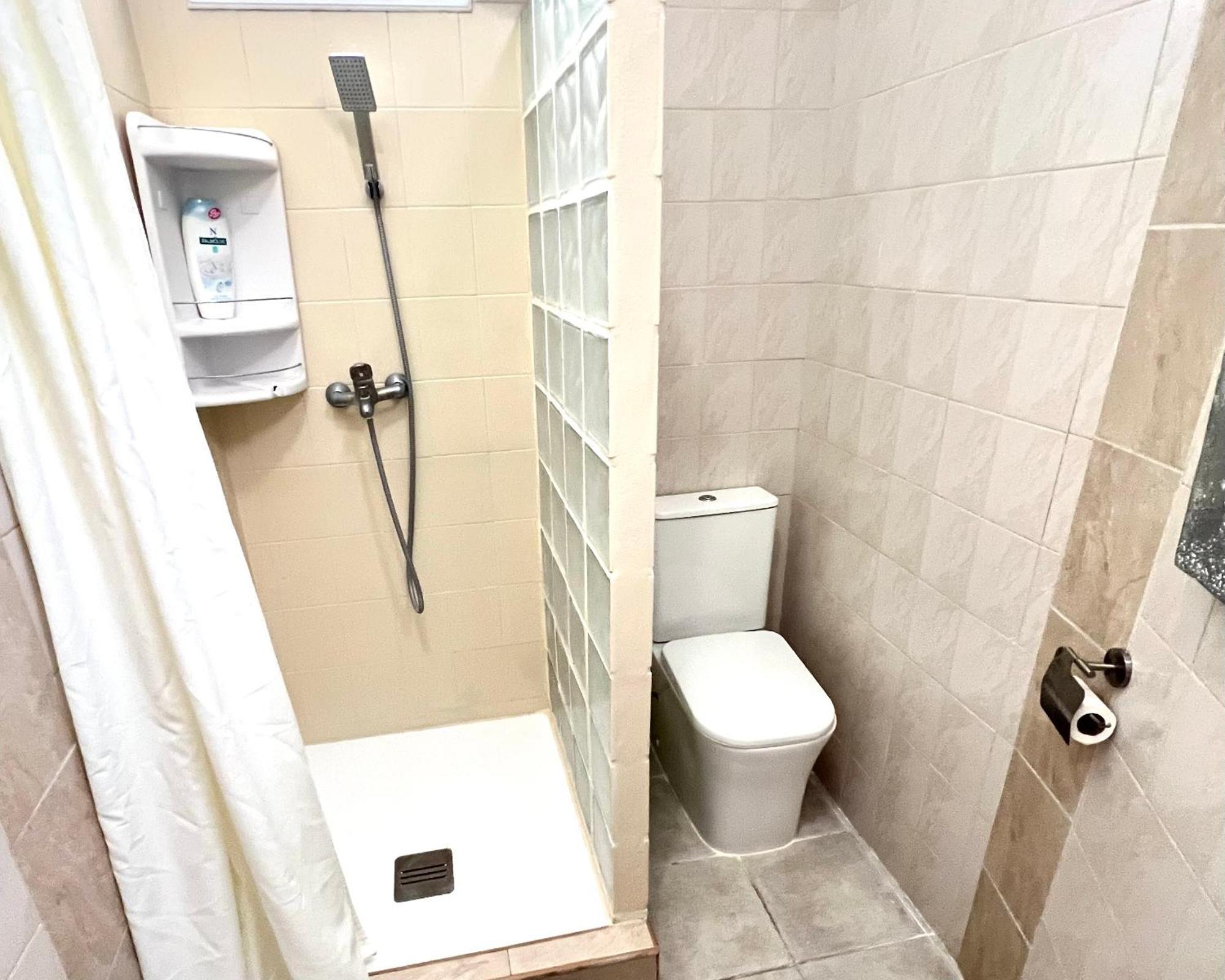 Alcamar Habitacion Privada Con Las Areas De Sala, Cocina Y Bano Que Se Comparten Cerca Al Mar! Alcalá la Real Eksteriør billede